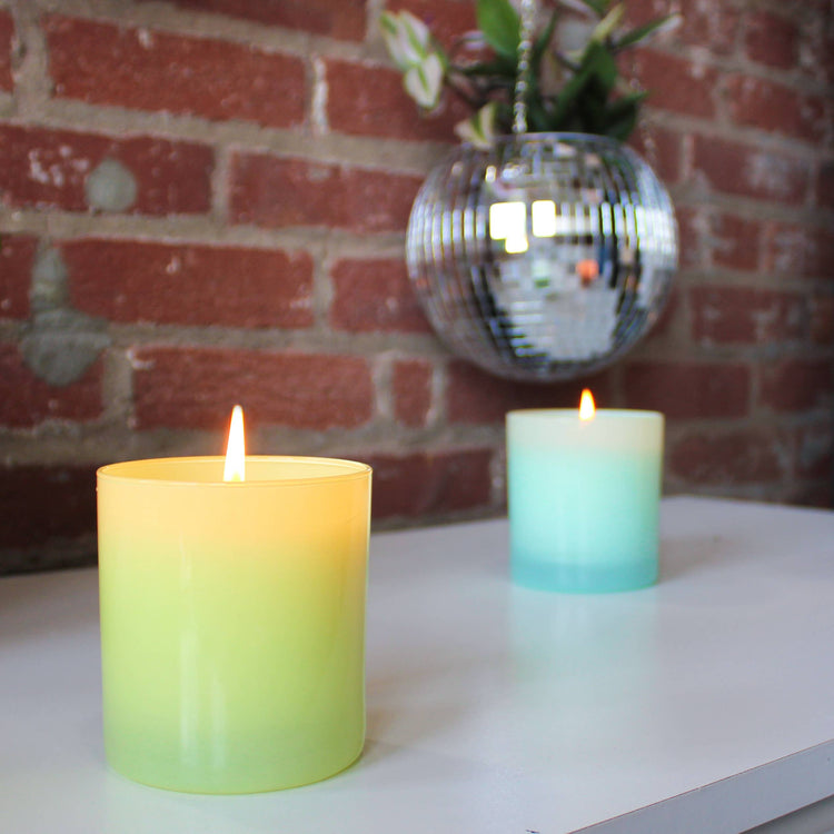 Cloud 9 oz. Hue Candle (Violet Blossoms)