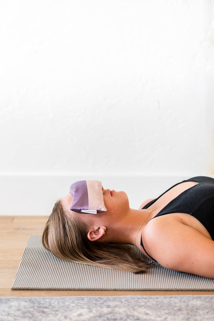 Aromatherapy Weighted Eye Pillow - Chamomile & Lavender