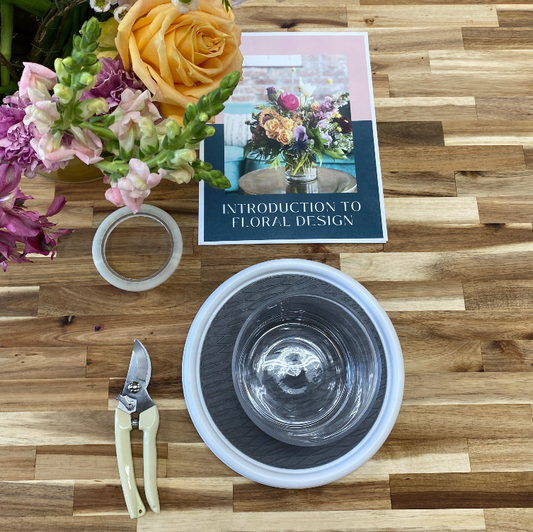 introduction to floral design workshop classes how to make a centerpiece